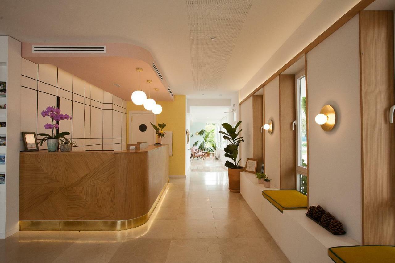 Hostal Las Cumbres Conil De La Frontera Eksteriør billede